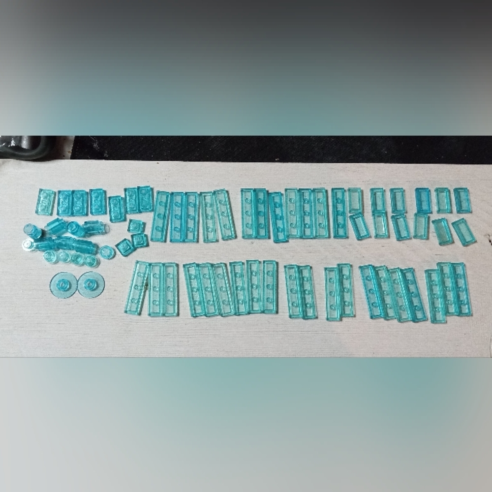 Lego Lot Transparent Light Blue Tiles & Replacement Pieces